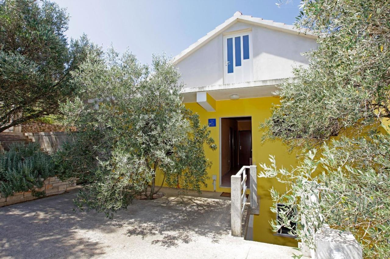 Вилла Olive'S Garden House Вела-Лука Экстерьер фото