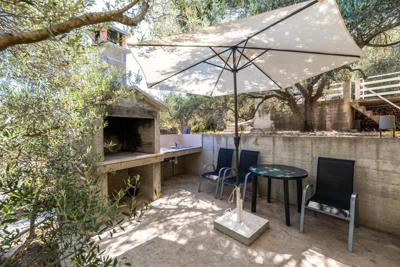 Вилла Olive'S Garden House Вела-Лука Экстерьер фото